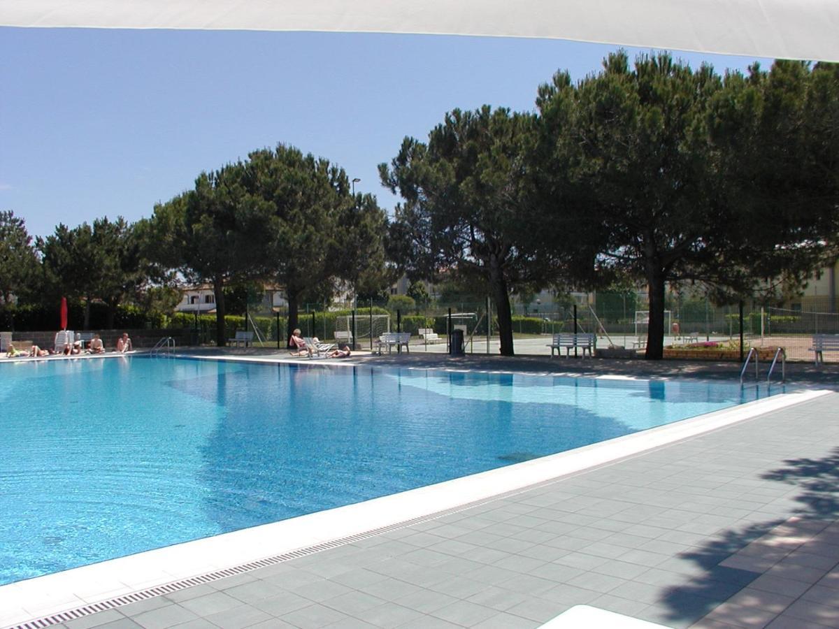 Residence Valbella Con Piscina Bibione Exterior photo